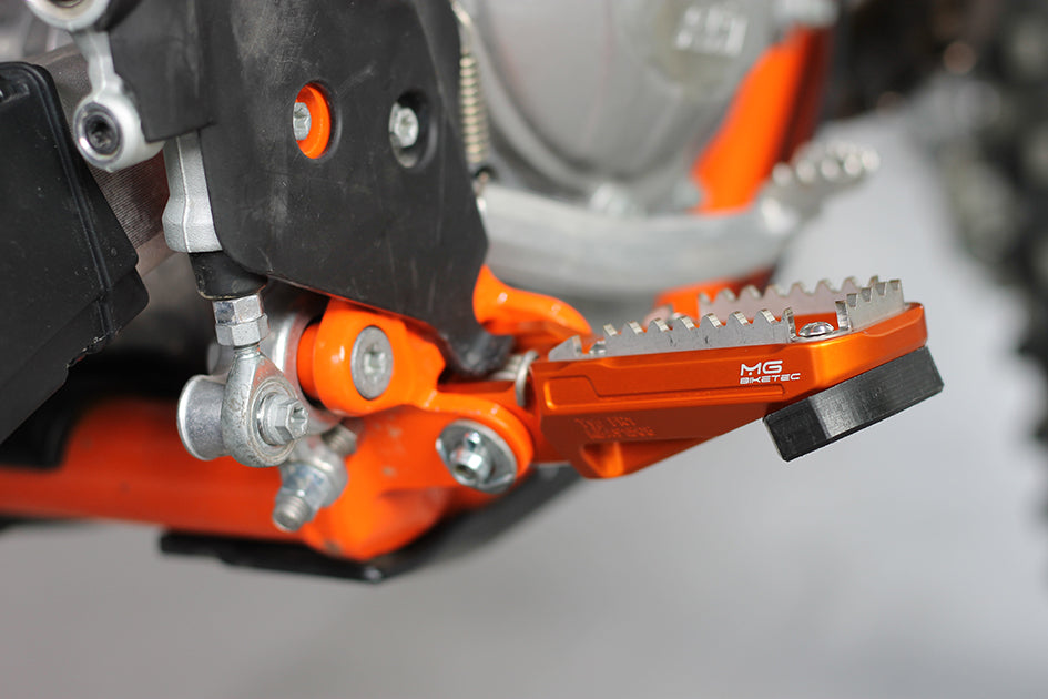 MG Biketec Supermoto Polyamide Slider Set Incl. Hardware