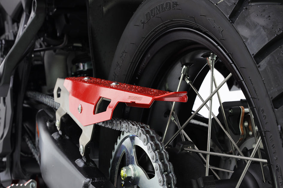 Crosspro Chain Guard, Red – Honda CRF1100L Africa Twin / Adventure Sport 2020–2026 / Honda XL750 Transalp 2023–2026