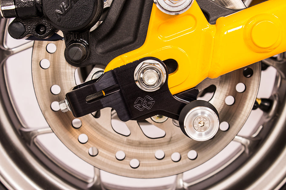 Gilles AXB Chain Adjusters - Black - (Includes Paddock Stand Adaptors) – Honda Monkey 125 (4-Speed) 2018–2021 / Honda Monkey 125 (5-Speed) 2021–2026