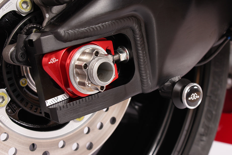 Gilles AXB Chain Adjusters - Red (Other Colours Available) – Honda CBR1000RR Fireblade 2017–2026