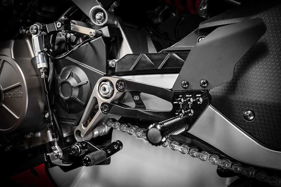 Gilles FX Racing Rearset Kit - Conventional & Reverse Shift Possible – Aprilia RS660 / Factory 2020–2026 / Aprilia Tuono 660 / Factory 2021–2026