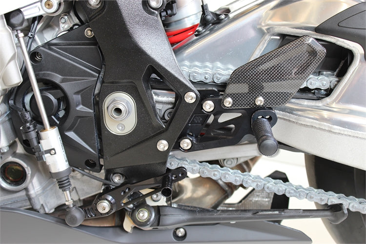 Gilles FX Racing Rearset Kit - Includes Carbon Heel Guards -Conventional & Reverse Shift Possible – BMW S1000RR 2015–2016