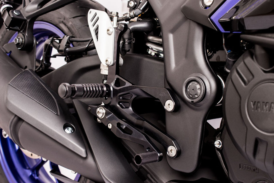 Gilles FX Racing Rearset Kit - Conventional & Reverse Shift Possible – Yamaha YZF-R3 2015–2026
