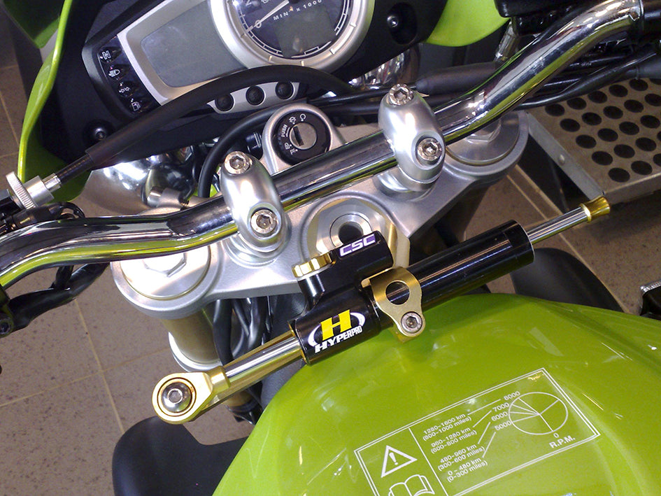 Hyperpro Steering Damper Mounting Kit, Gold, other colours available - Top / Tank (916 Style) – Triumph Street Triple 675 2008–2012 / Triumph Street Triple R 675 2009–2012