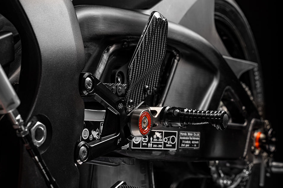 Gilles MUE2 Adjustable Rearset Kit - (Supplied With Folding Footpegs) – Honda CBR1000RR Fireblade 2020–2026