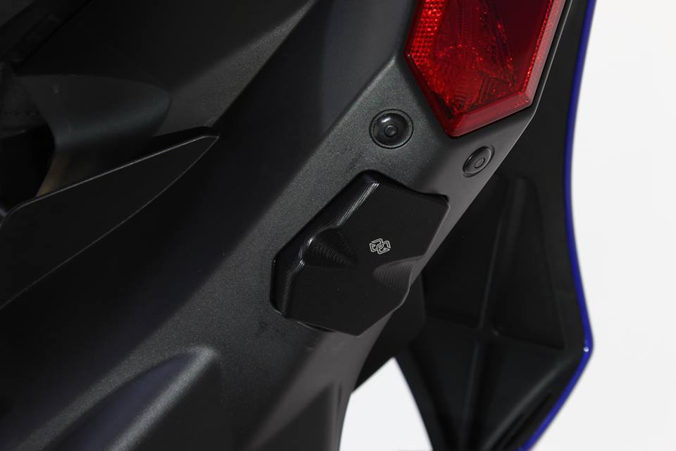 Gilles Race Cover Kit for License Plate Holder and Rear View Mirrors – Yamaha YZF-R1 / M 2015–2019
