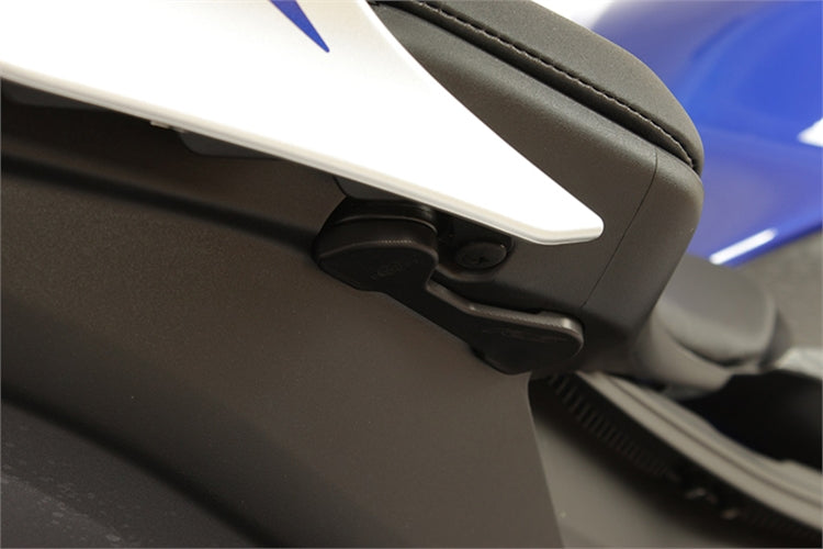 Gilles Race Cover Kit for License Plate Holder, Rear View Mirrors & Pillion Footpeg Hangers