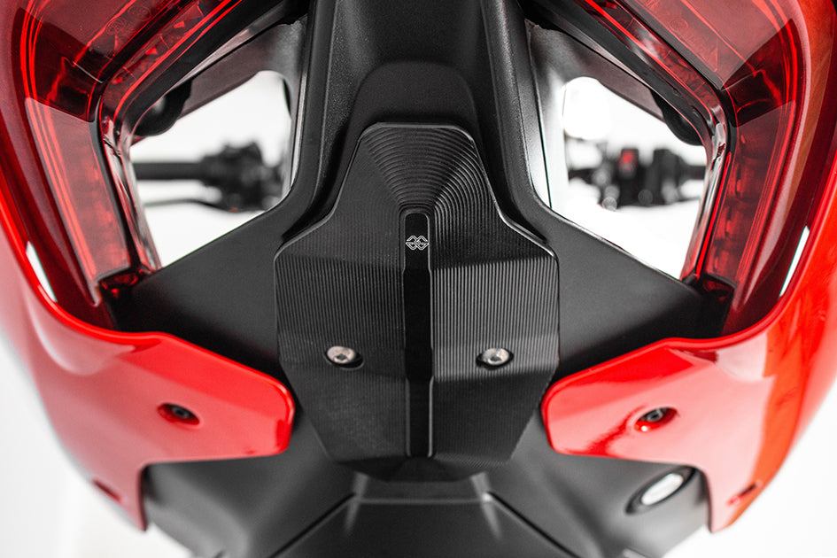 Gilles Race Cover Kit for License Plate Holder – Ducati Panigale V2 2020–2026 / Ducati Panigale V4 / S / R 2018–2024