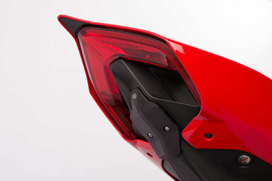 Gilles Race Cover Kit for License Plate Holder – Ducati Panigale V2 2020–2026 / Ducati Panigale V4 / S / R 2018–2024