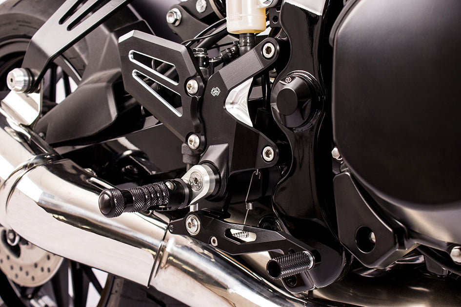Gilles RCT10GT Adjustable Rearset Kit - Black and Silver