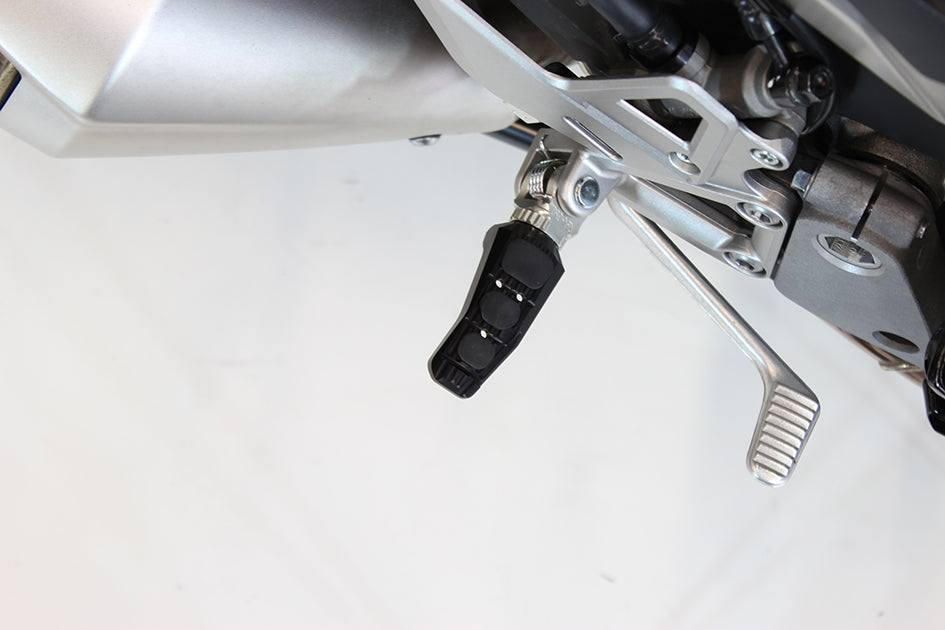 Gilles RGK Touring Footpeg Kit (Rider) - Black (RGK-300-UF20-SET-B)