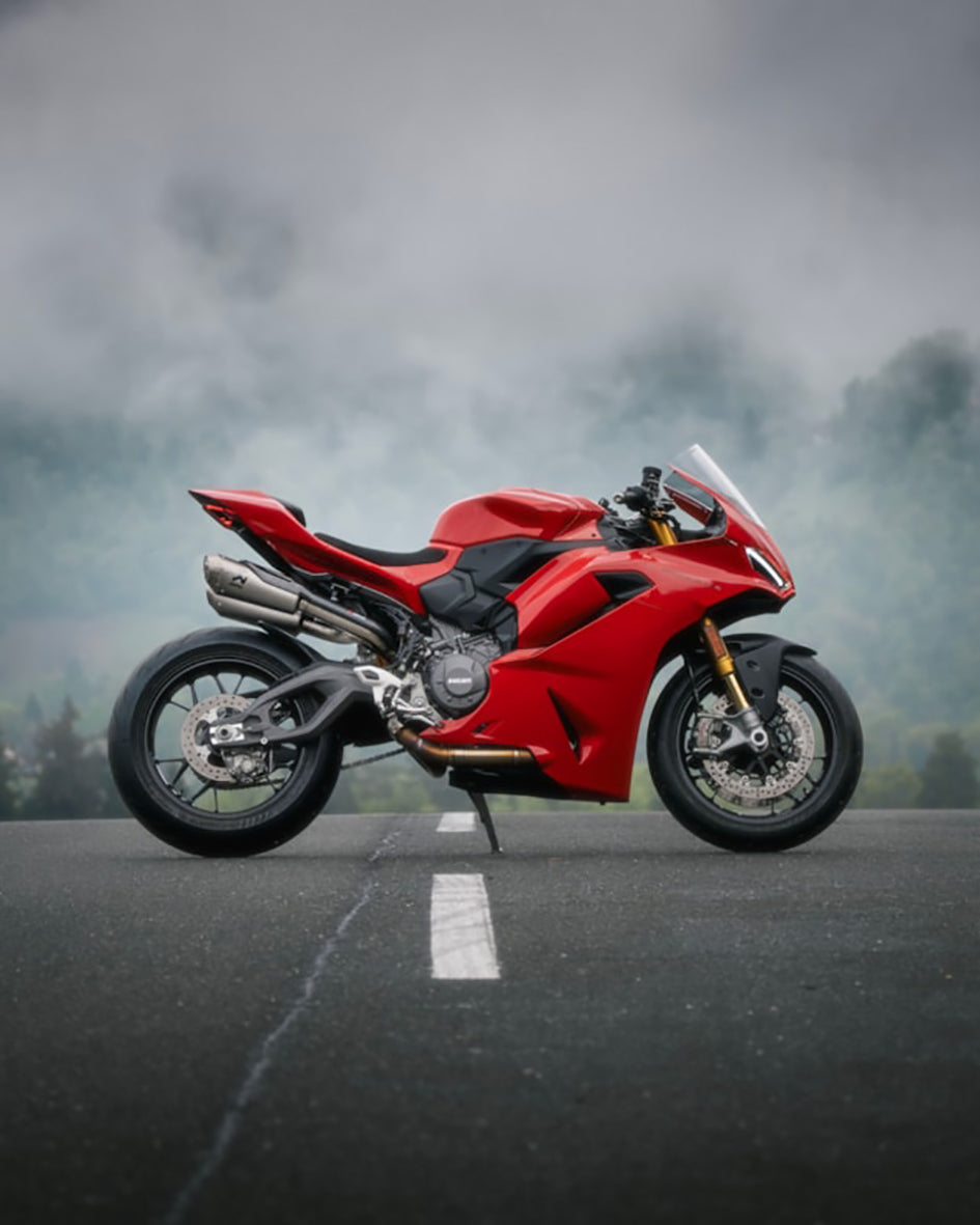 Akrapovic Twin Titanium Silencer Full System - Race – Ducati Panigale V2 2025–2026 / Ducati Streetfighter V2 2025–2026