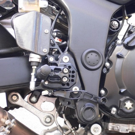 Gilles AS31GT Adjustable Rearset Kit – Suzuki GSR750 2011–2016 / Suzuki GSX-S750 2017–2022